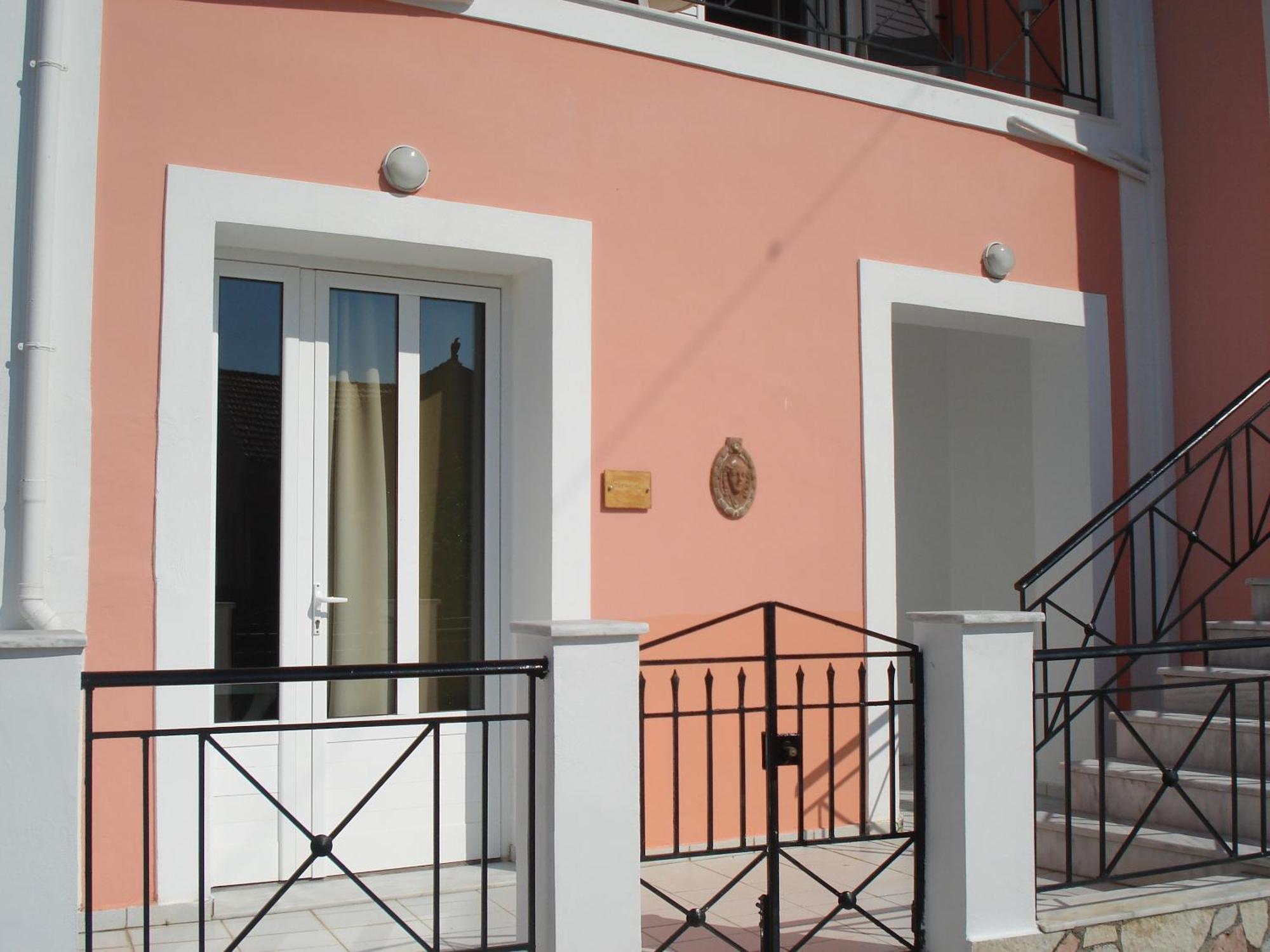 Mema'S Apartment Agia Efimia Екстериор снимка