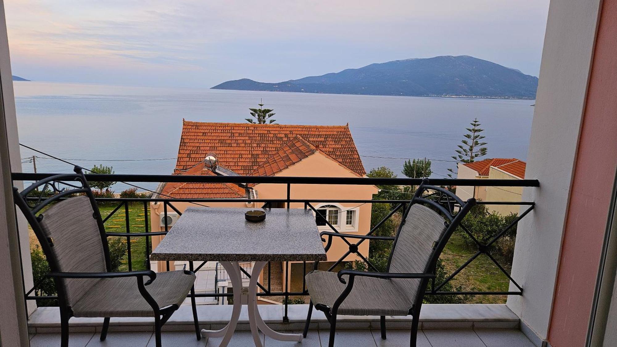 Mema'S Apartment Agia Efimia Стая снимка