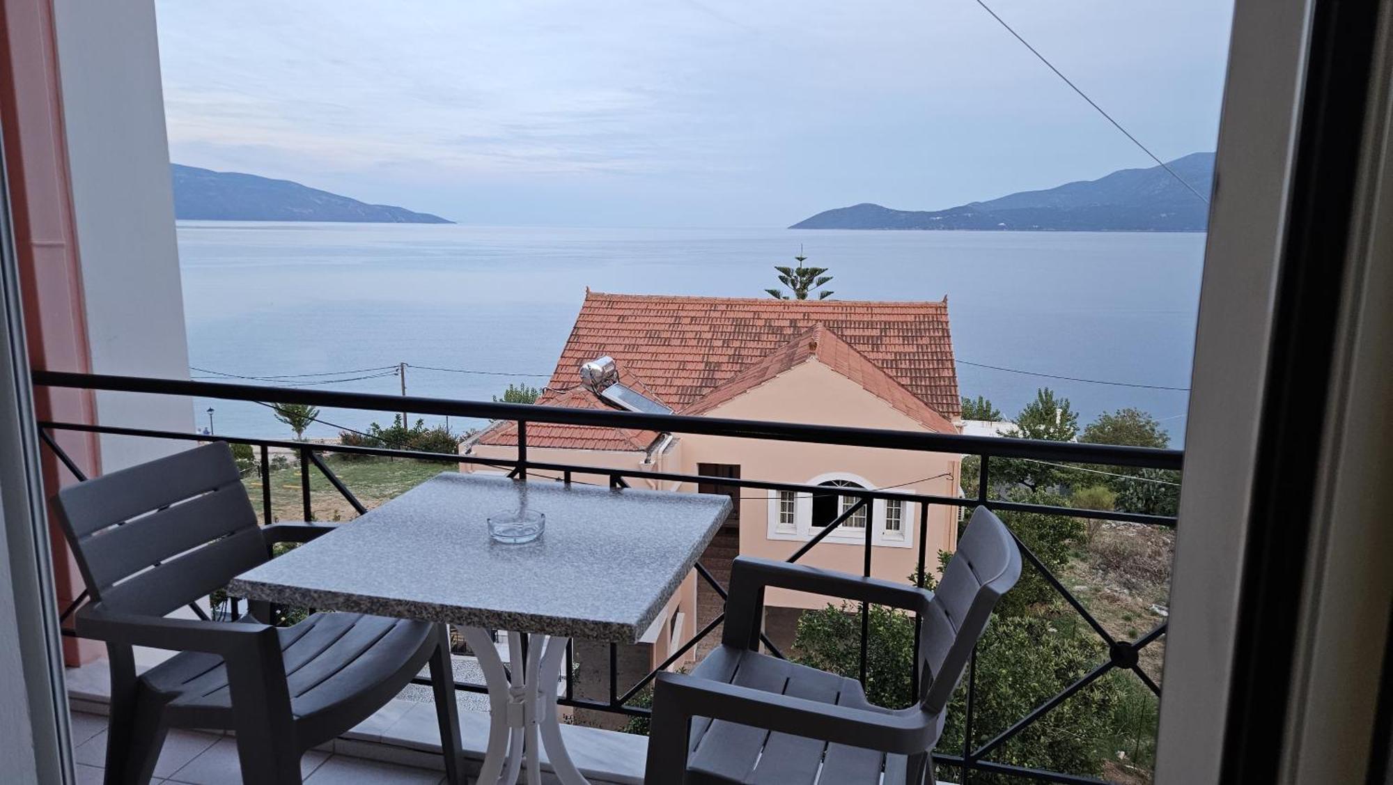Mema'S Apartment Agia Efimia Стая снимка