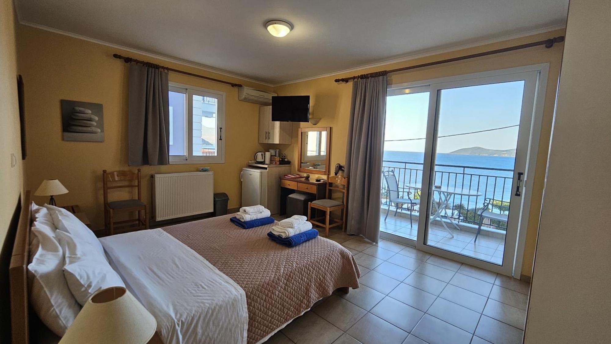 Mema'S Apartment Agia Efimia Стая снимка